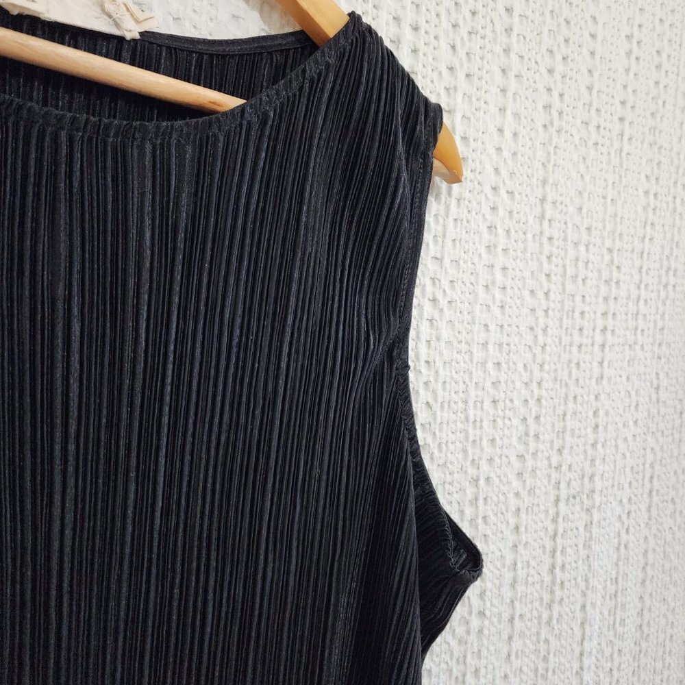 Everleigh Black Crinkle Pleated Crop Top Tank Women's Size X-Large - Picture 7 of 15